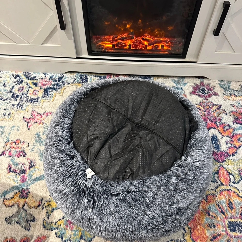24” x 24” Dog/Cat Snuggle Bed